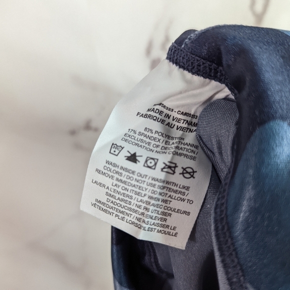 Nike Legging Size Medium Blue Camo Shimmer High Rise Crop One Tight Fit Women - Picture 10 of 13